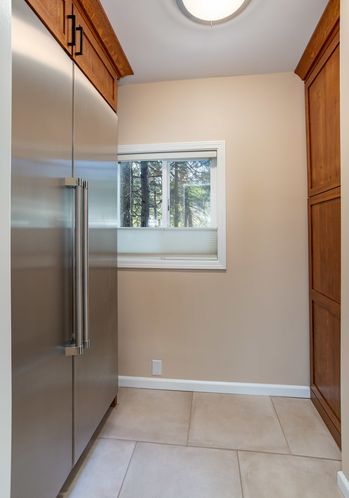 Fully Operational 4-Room Established Bed & Breakfast: 1221 Highway 41, Fish Camp, CA 93623